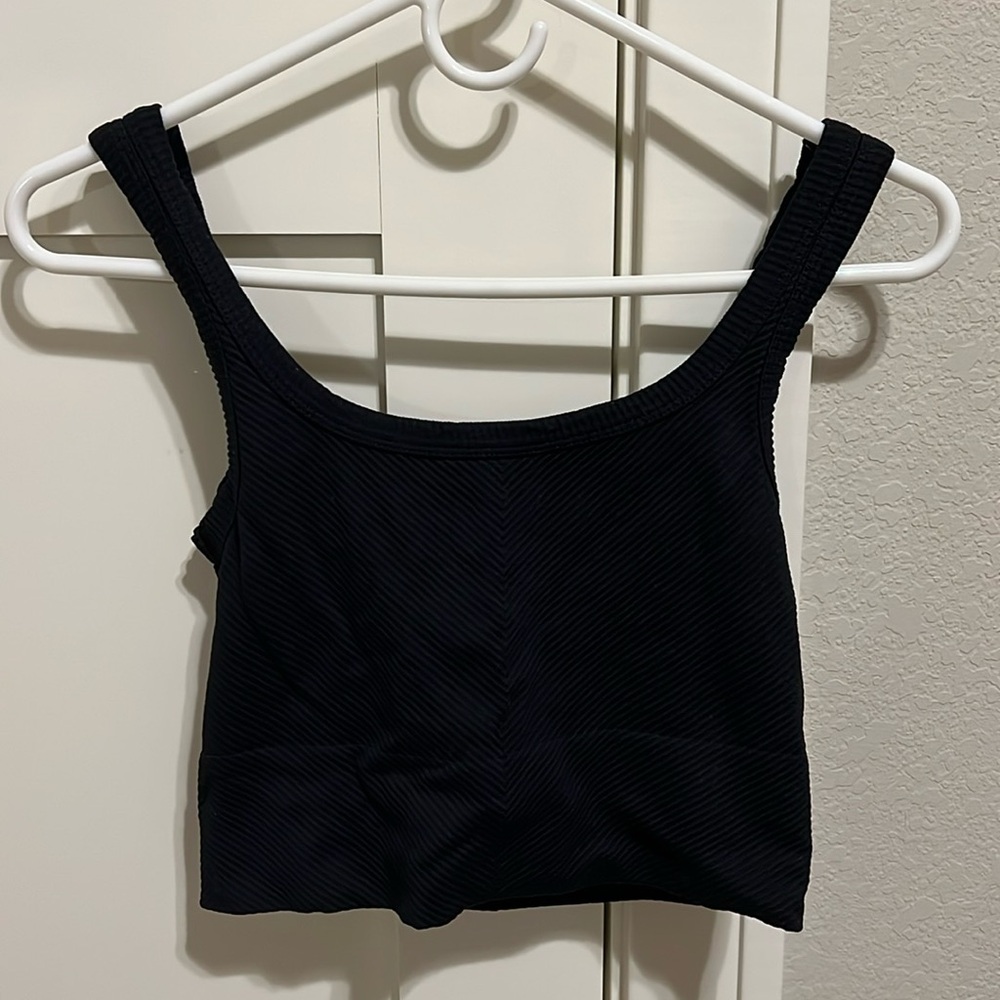 Black stretchy tank top